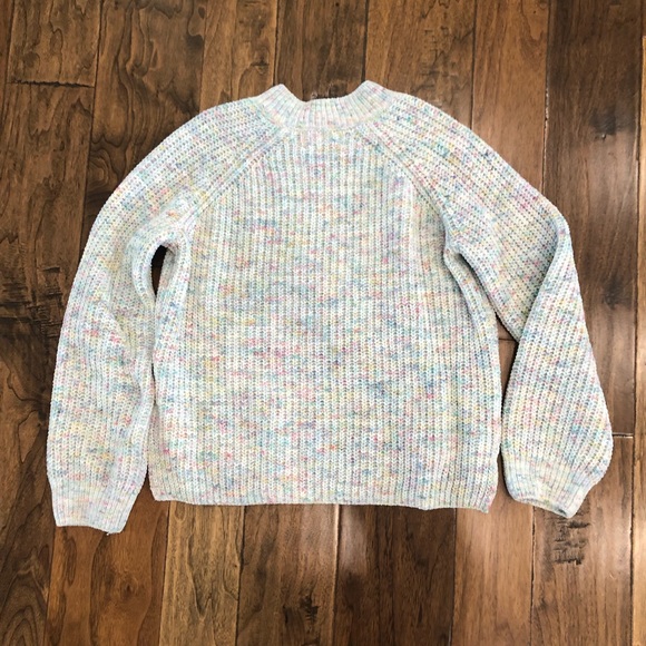 Girls Soft Multicolor Sweater Size 13-14 - Picture 5 of 6